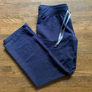 FIGS Livingston Scrub Pant in Navy